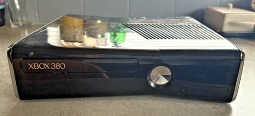 Xbox 360 slim 250gb console - s,