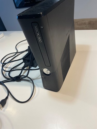 Xbox 360 slim - xbox,